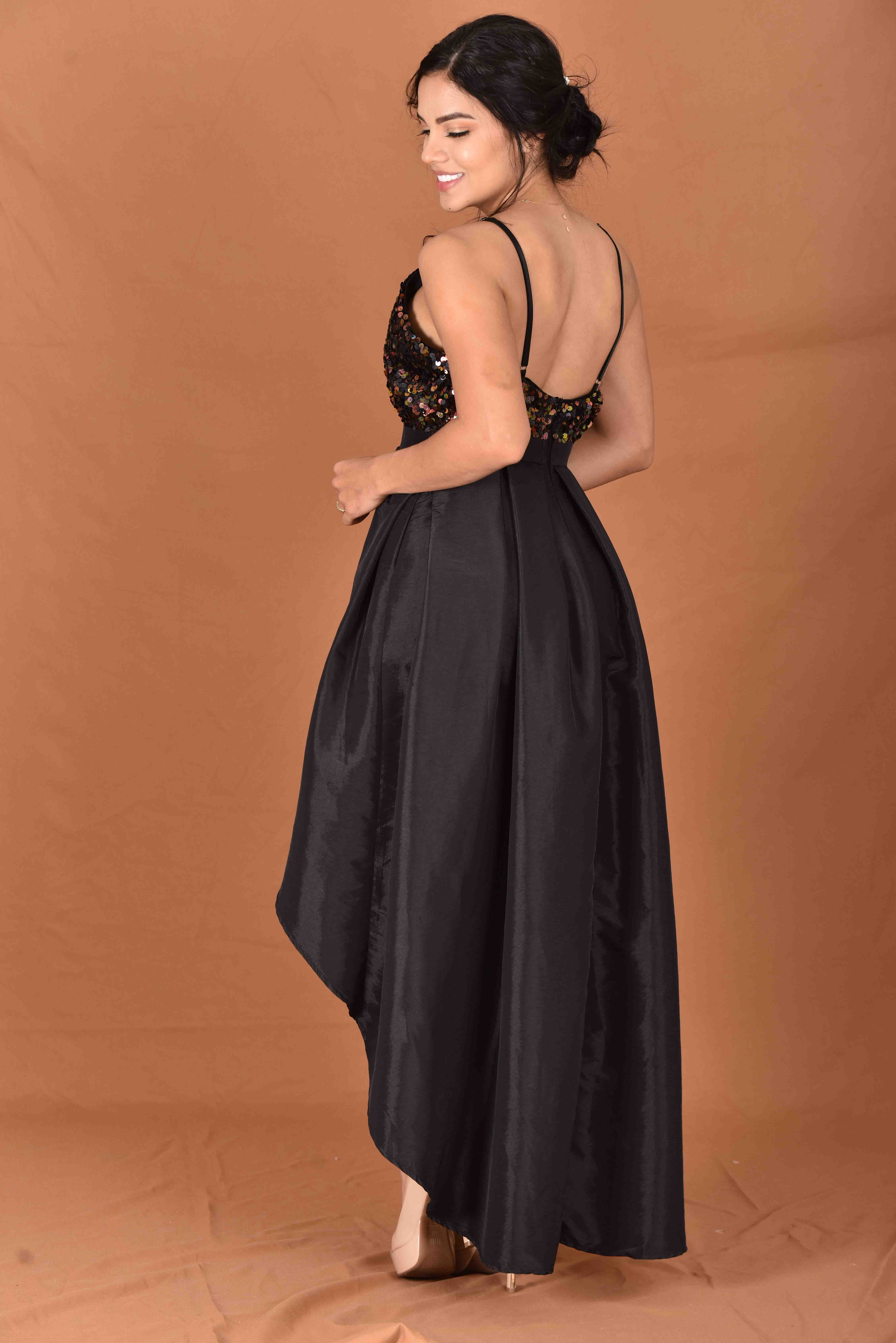 Vestido de coctel negro cola de pato | Casa Solorzano